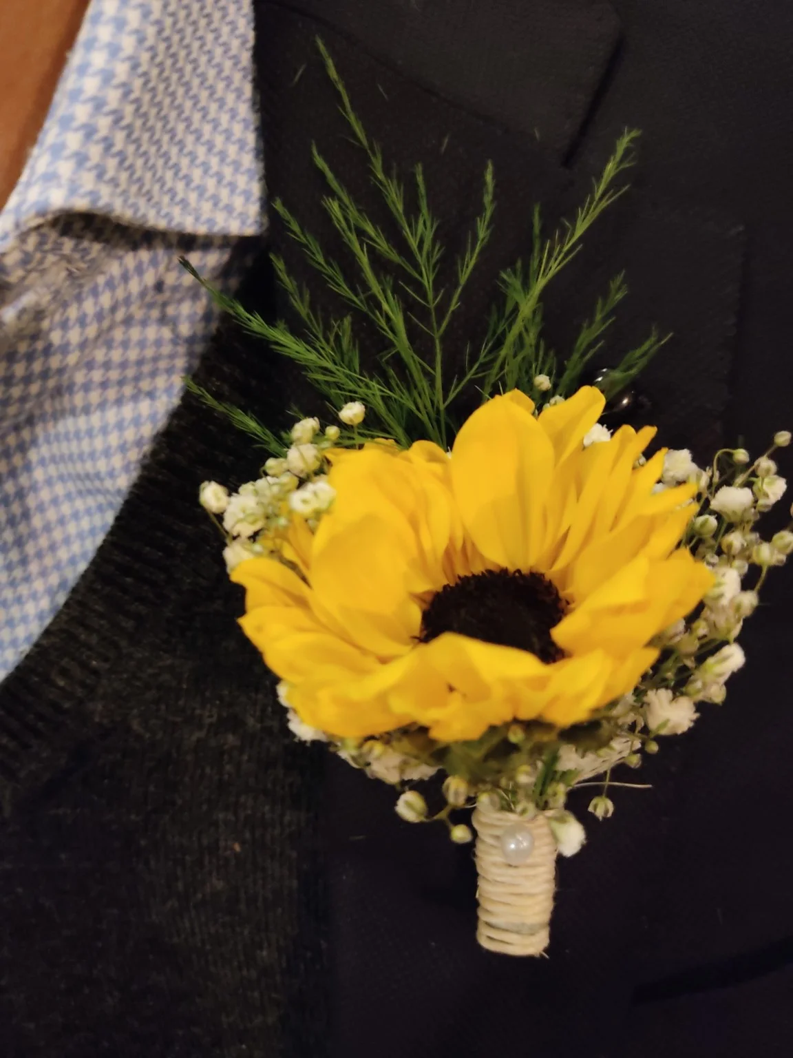 boutonniere sunrise boutonnier sunrise 1 1536x2048 1