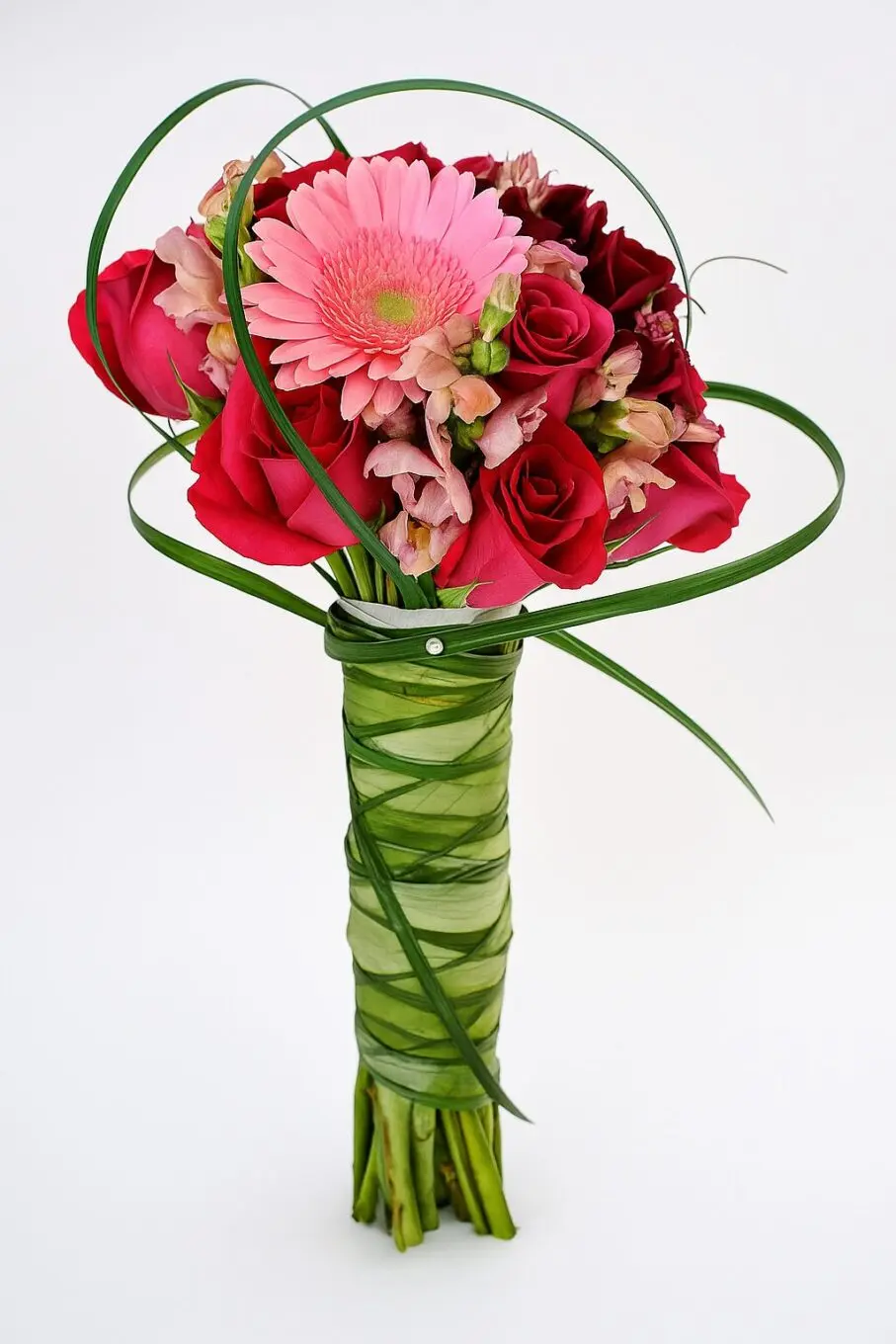 bridal bouquet chic bridal bouquet chic 20250708 1826 elegant floral bouquet remix