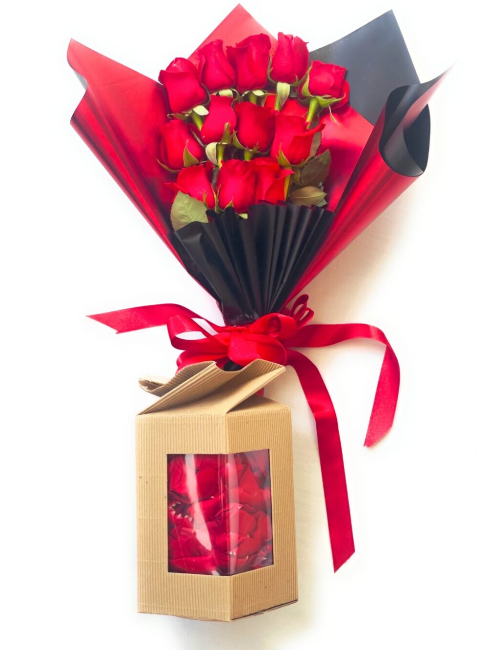 fresh red rose bouquet with rose petals gift set kraft box presentation importedphoto.759958510.003542